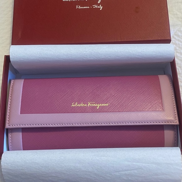 Salvatore Ferragamo Pink wallet - Picture 2 of 7